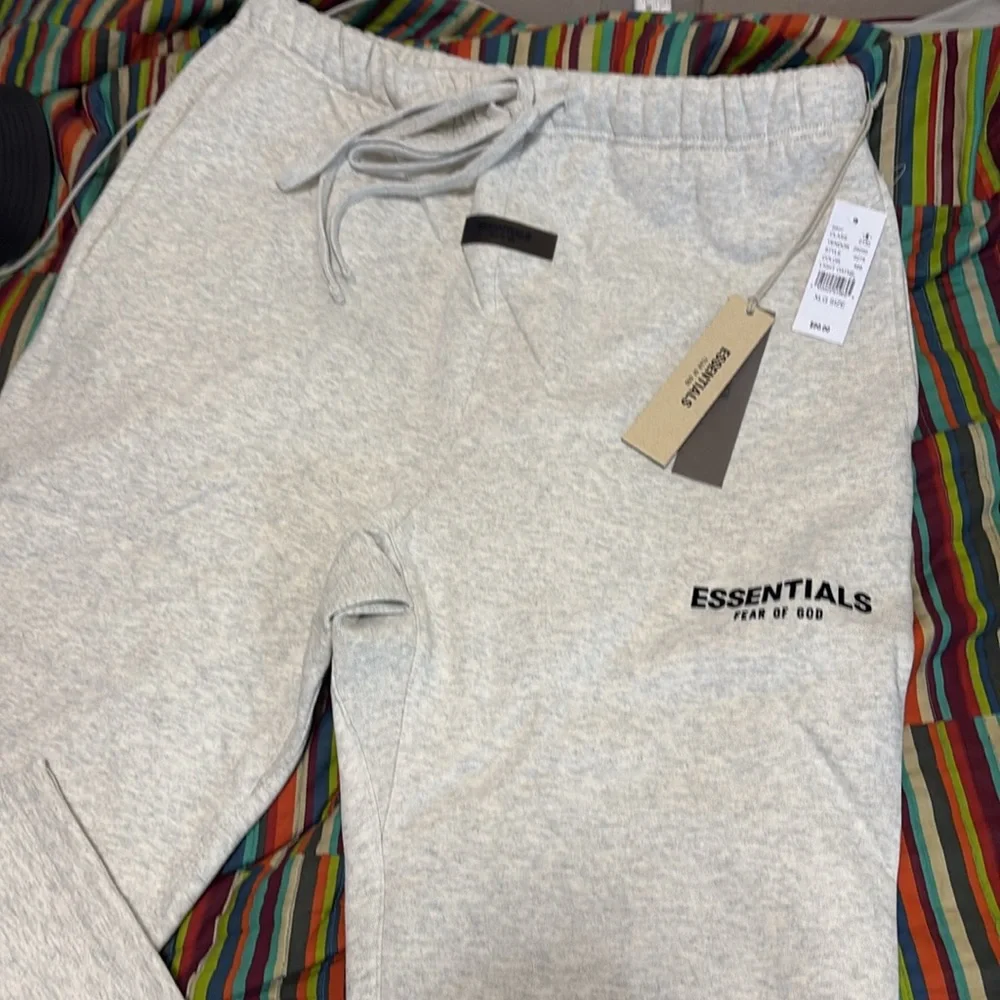 Fear of God Essentials light oatmeal Sweatpants Relaxed Fit Cotton-Blend XL new - Picture 2 of 16
